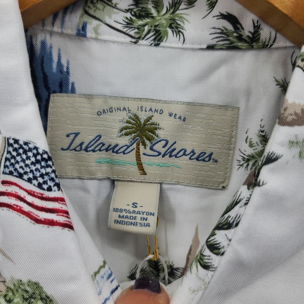 Island Shores Patriotic tropical Hawaiian Shirt Mens Small Resort Wear Vacation - Picture 5 of 7